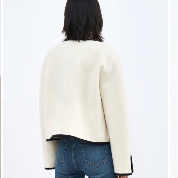 Mo&Co Contrast Single-breasted Collarless Coat - Picture 4 of 5